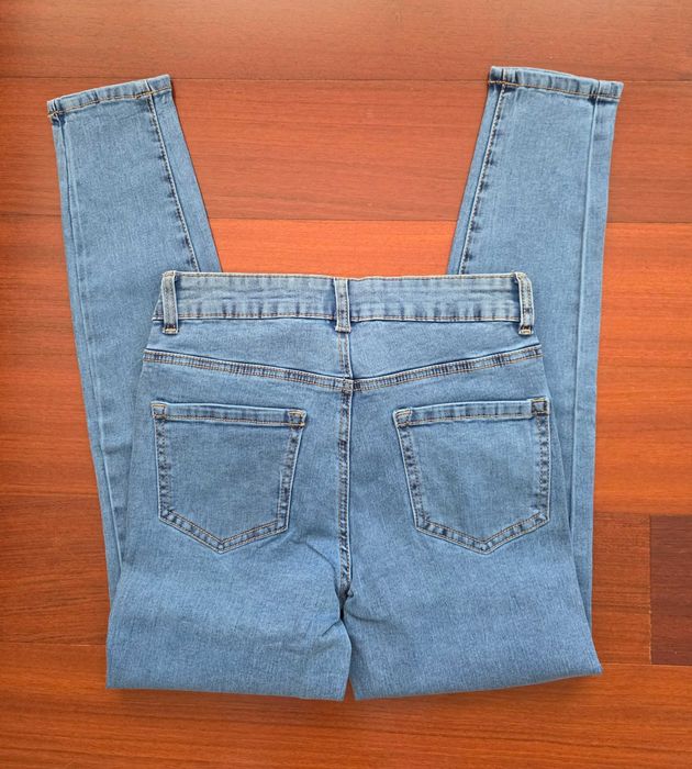 NOVAS com etiqueta | Calças de ganga azuis skinny, tamanho 36