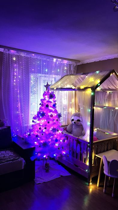 Біля новорічна штучна ялинка 1,5