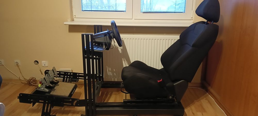 Sprzedam zestaw SIMRACING –Logitech G29 + Thrustmaster TLCM + Stelaż