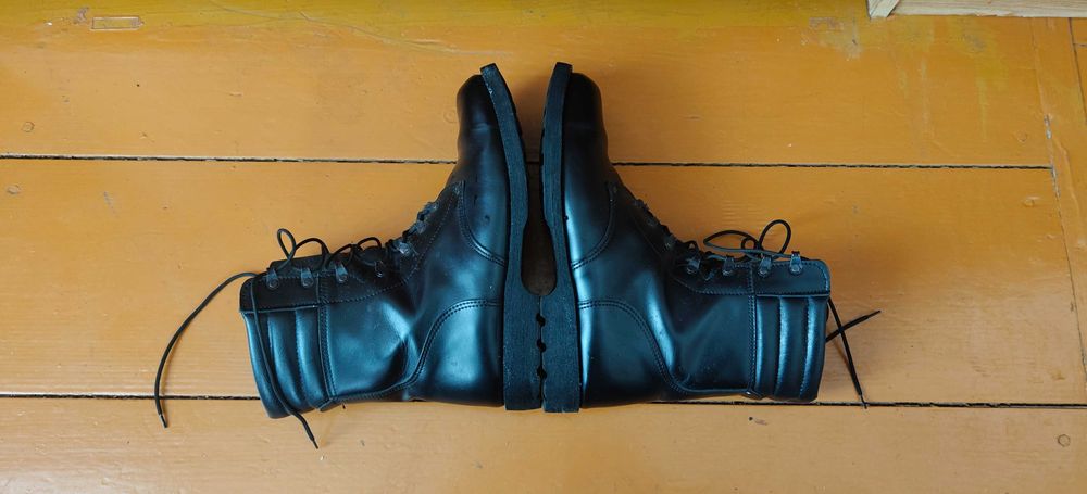 Buty zimowe skórzane czarne – ocieplane – roz. 46 – stan bardzo dobry