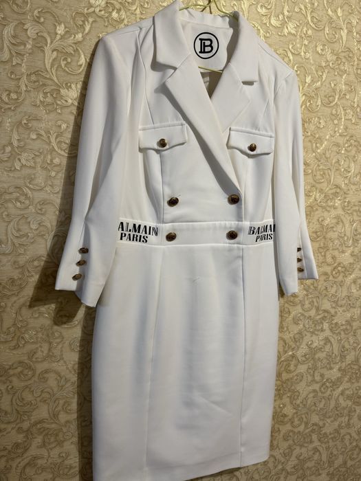 Плаття-піджак біле