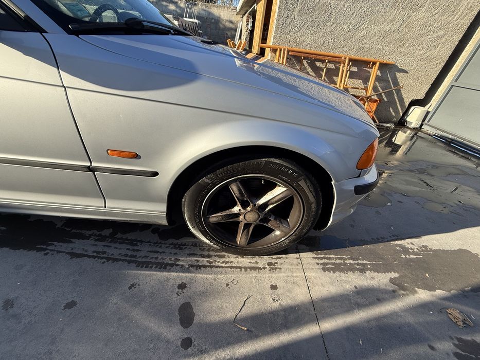 BMW E46 136CV 1998 Cinzento/prateado — photo 5