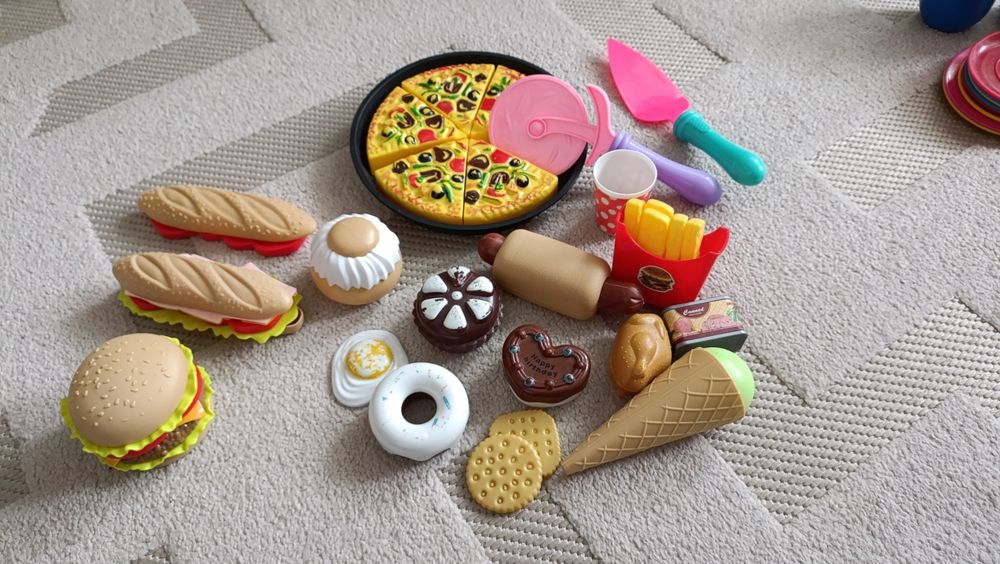 Іграшки кухня посуд