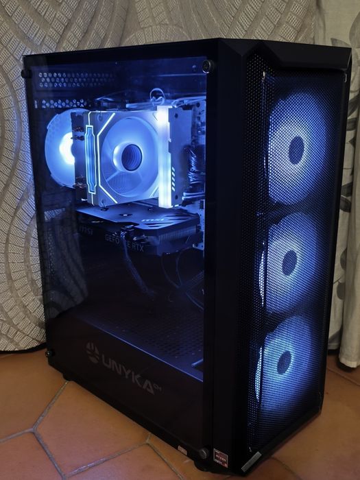 PC gaming com RTX 4060
