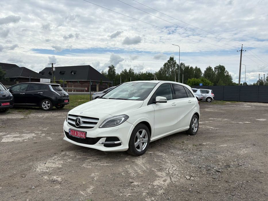 Mercedes-Benz B250e