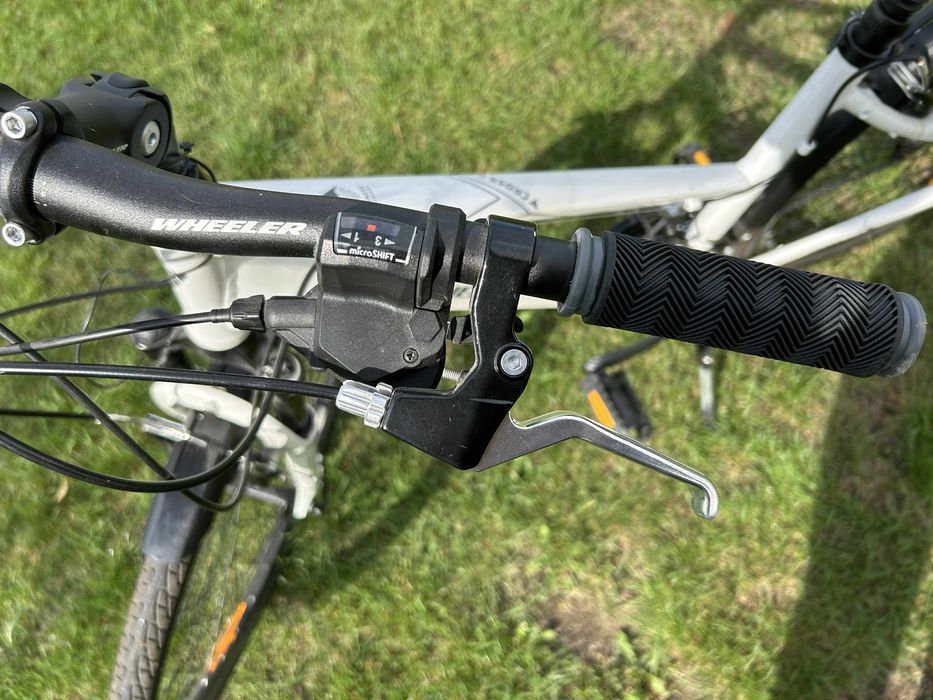 Rower miejski biały