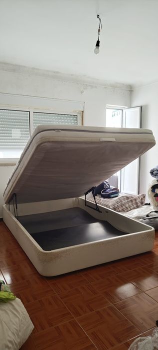 Dou cama casal sommier com base rebatível+ colchão IKEA