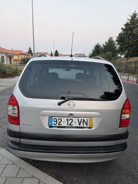 Opel Zafira — fotografia 4