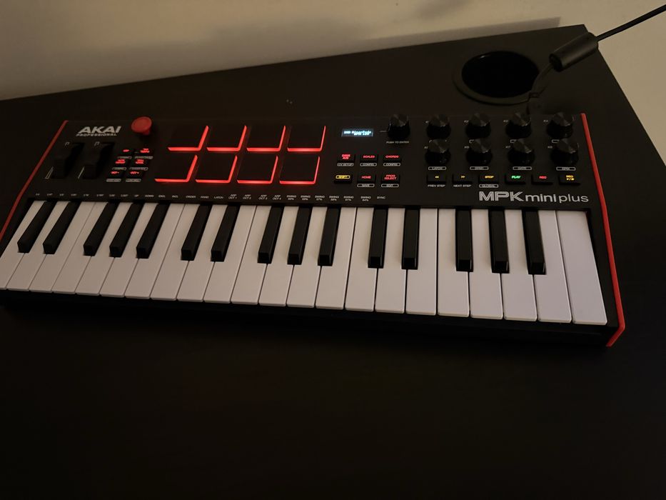 AKAI MPK mini plus