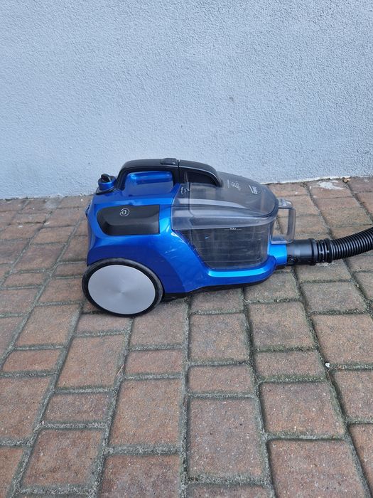 Odkurzacz Beko-używany bezworkowy 800W.