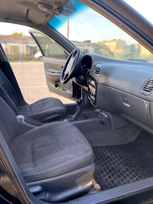 Daewoo Nubira 1998