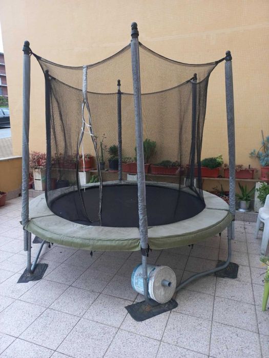 Trampolim de 240cm