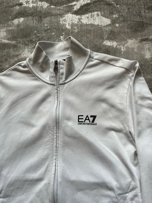 Класна! Олімпійка Emporio Armani EA7