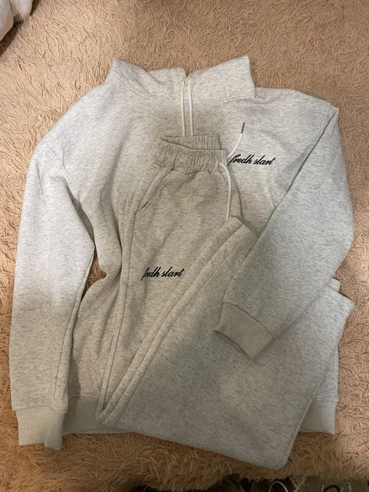 Костюм оверсайз сірого кольору