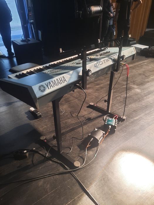 Vendo Yamaha Motif XS8
