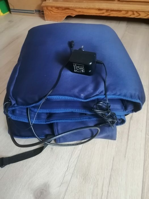 Materac do rehabilitacji lub jako masażer