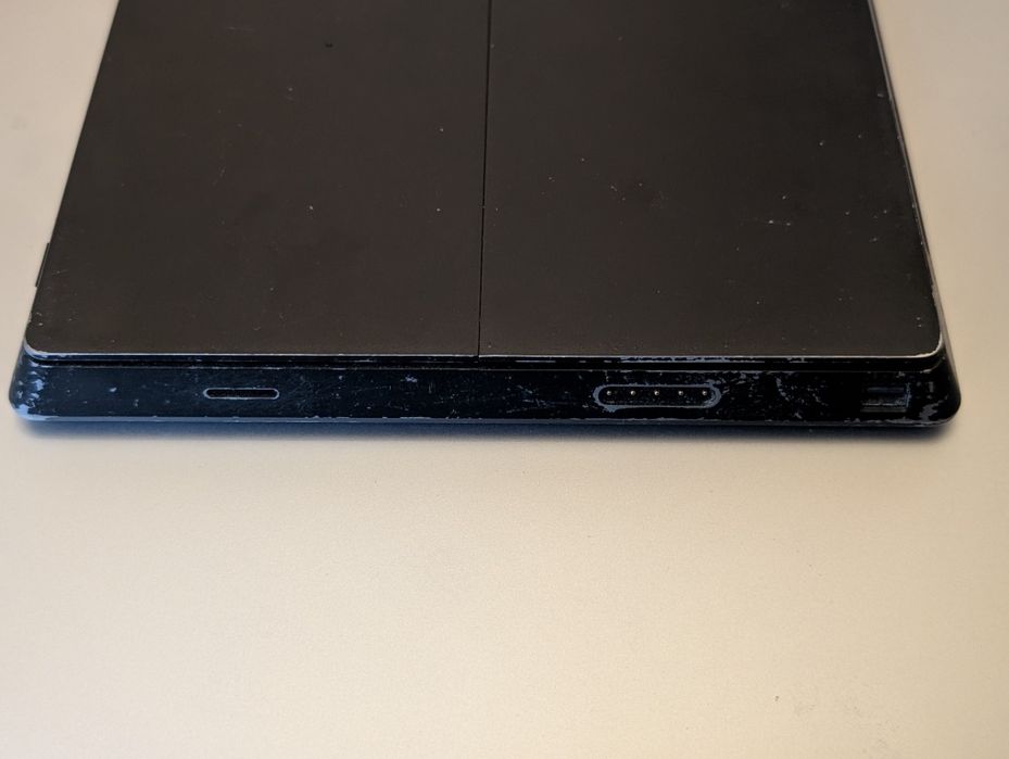 Surface Pro 2 8/256 + touch cover новый.