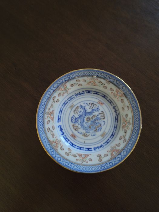 Conjunto de chávenas de porcelana