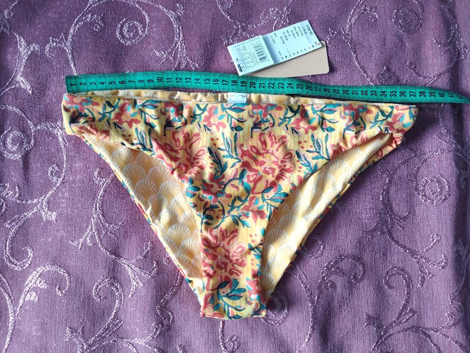 Красивый яркий купальник women secret верх 85 В евр , низ М