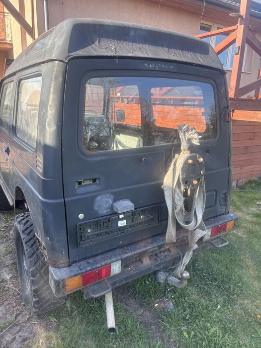 Suzuki samurai  sj 413