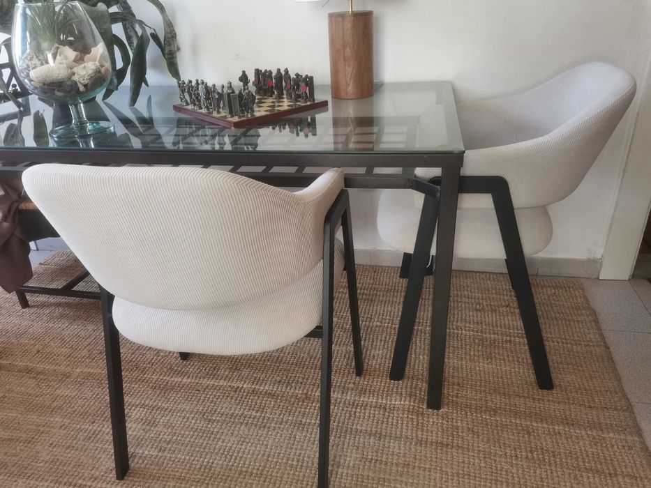 Conjunto de 4 cadeiras de jantar no