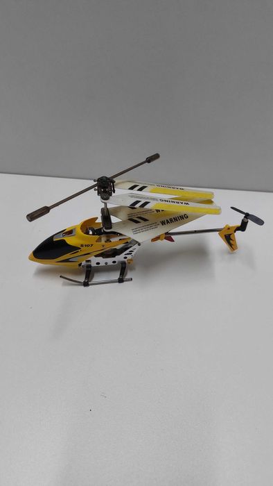Zdalnie sterowany śmigłowiec Syma S107