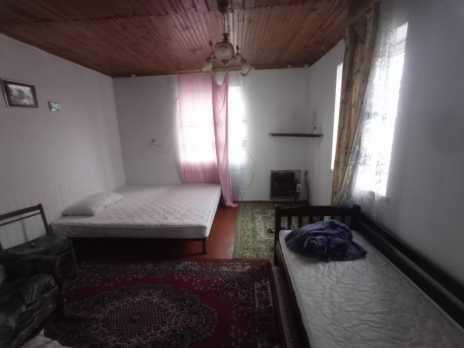 Продам дві дачі   в Тетерівському масиві зимовий варіант