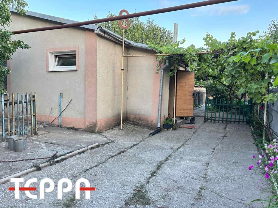 Продаж будинку, селище Тепличне