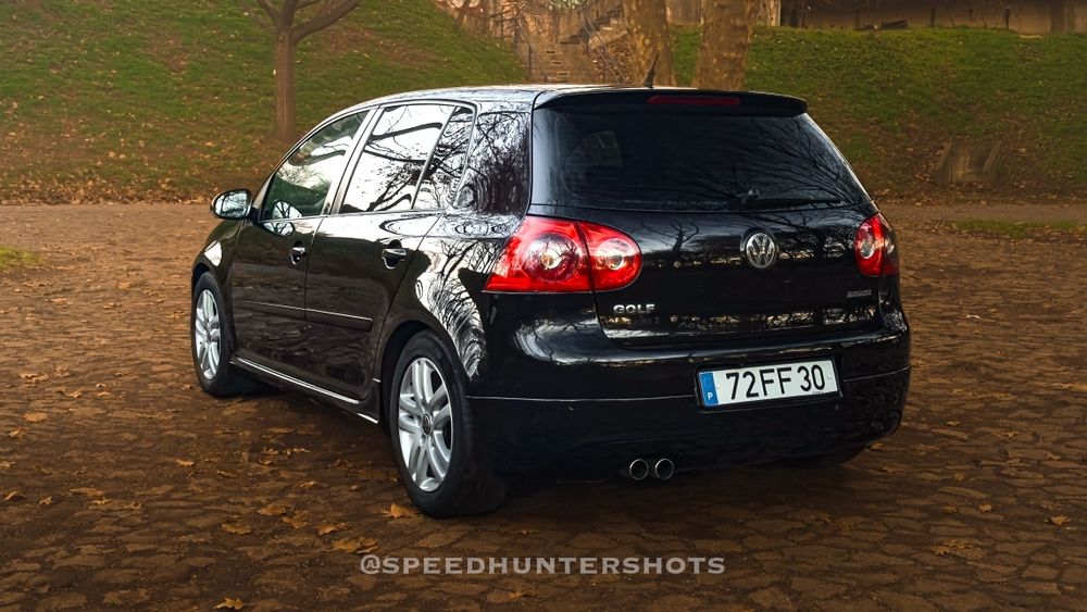 VW Golf 5    (look GTi)