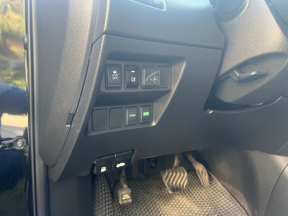 Продам Nissan Rogue