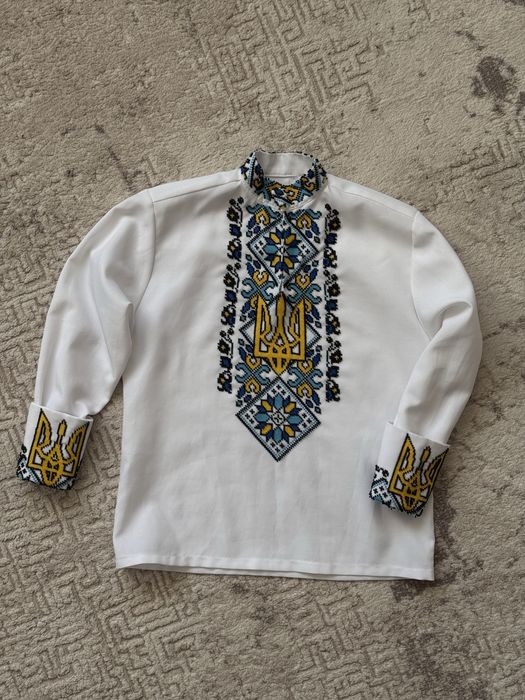 Вишиванка з тризубом синьо-жовта