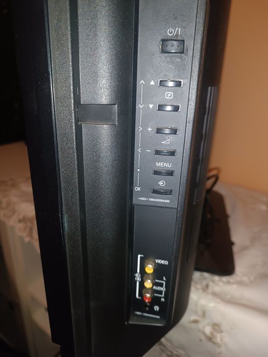 Телевізор Toshiba 32 дюйми (81 см). 2 HDMI. Збірка Великобританія