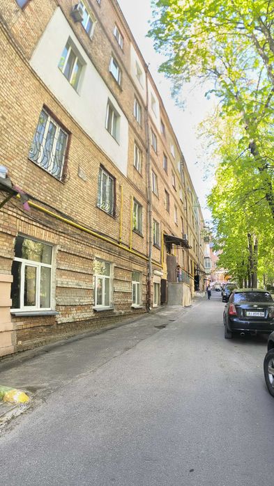 Продам кімнату у Голосіївському р-ні, ст.м. "Деміївська"…