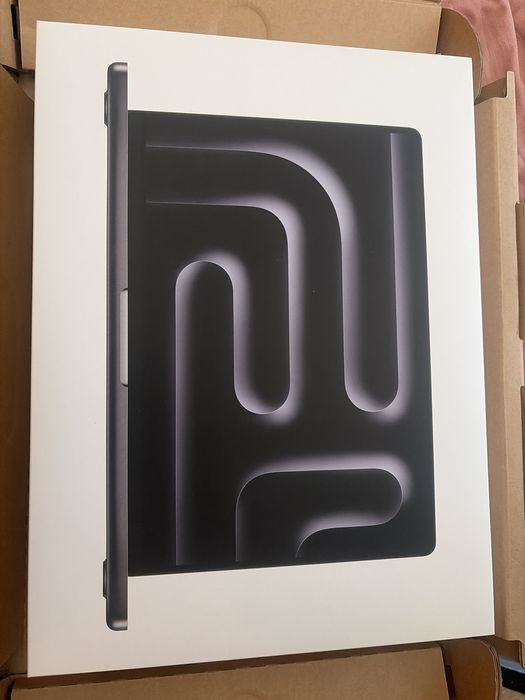 MacBook Pro M5 16RAM + 1TB SSD, 14”