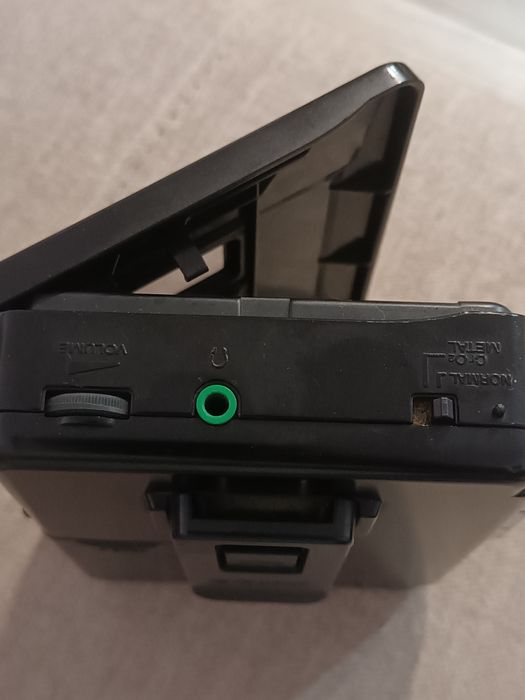 Walkman Sony WM-B15

- Modelo: WM-B115
- Função Meg