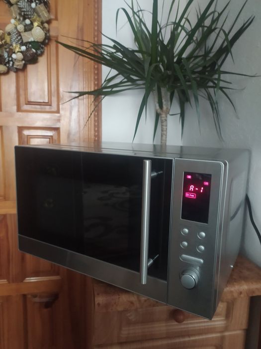 Мікрохвильова піч AEG