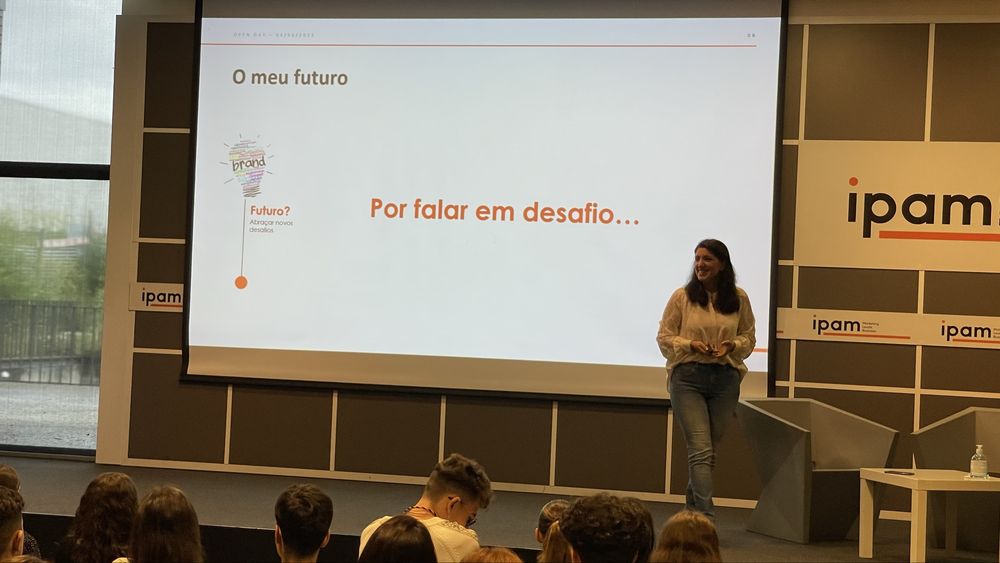 Apoio a alunos com dificuldades especificas aprendizagem. Sessões 75min Português e História