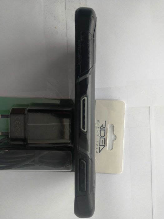 Продам терміново Kyocera DuraForce Pro2