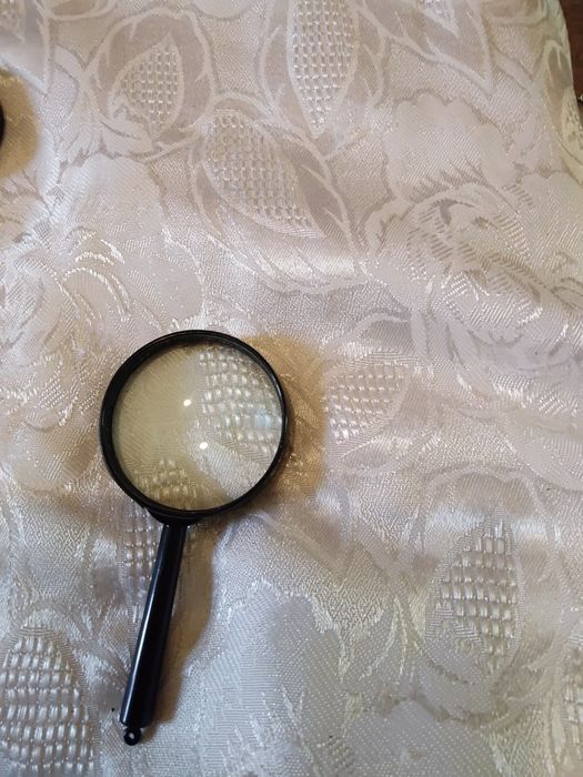 Увеличительное стекло