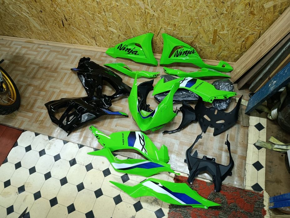 剥製 kawasaki zx6r пластик - купить мотозапчасти - Цена на OLX.ua