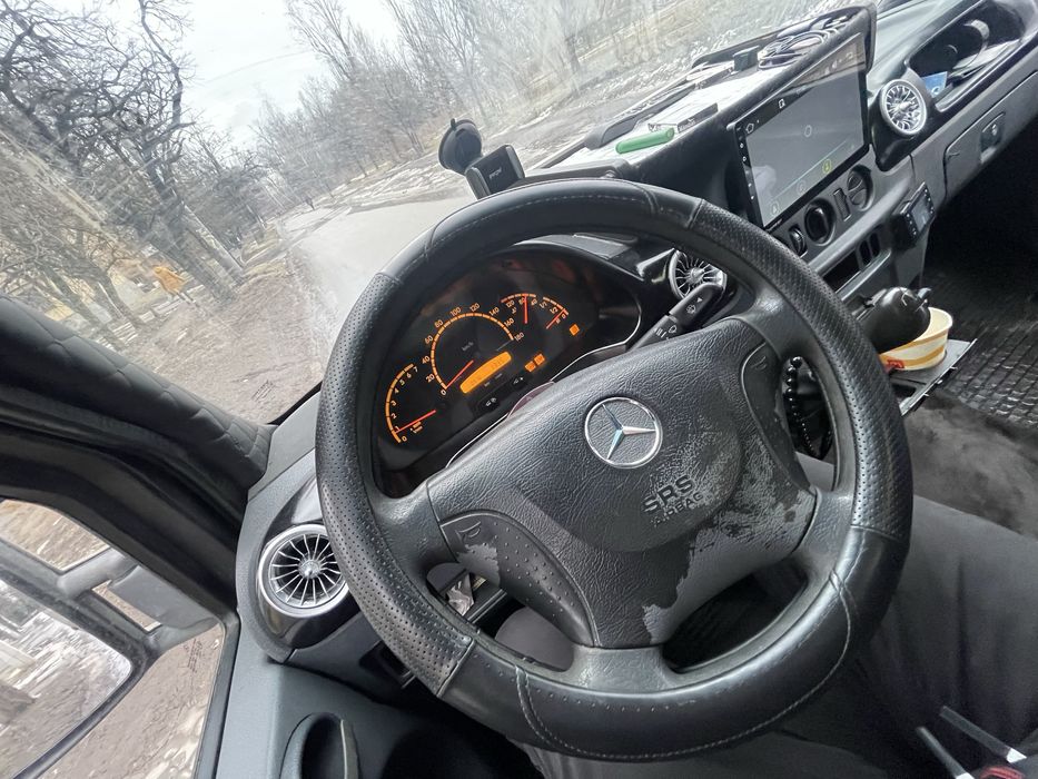 Мерседес спринпр 8+1
