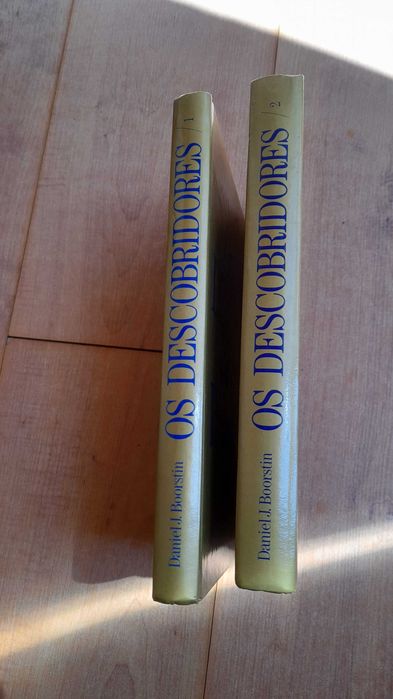 2 Livros os Descobridores Capa Dura