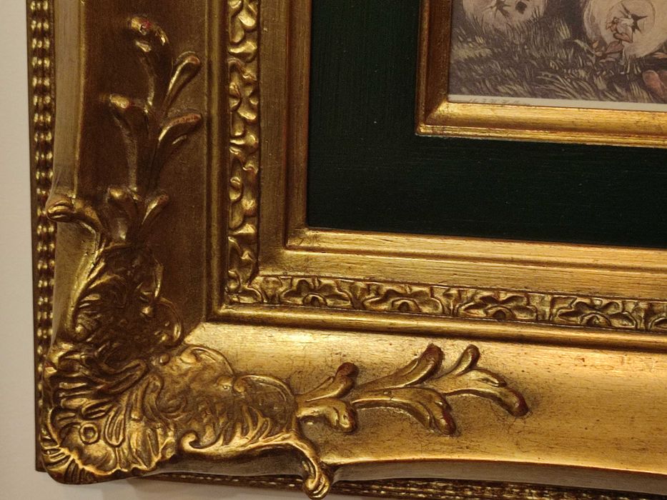 Quadro moldura em folha de ouro passpartput verde gravura de caçada.