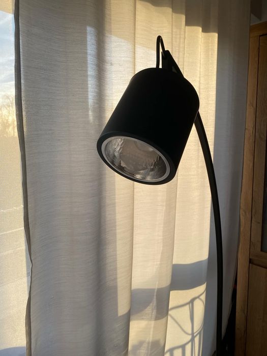 Lampa podłogowa loft