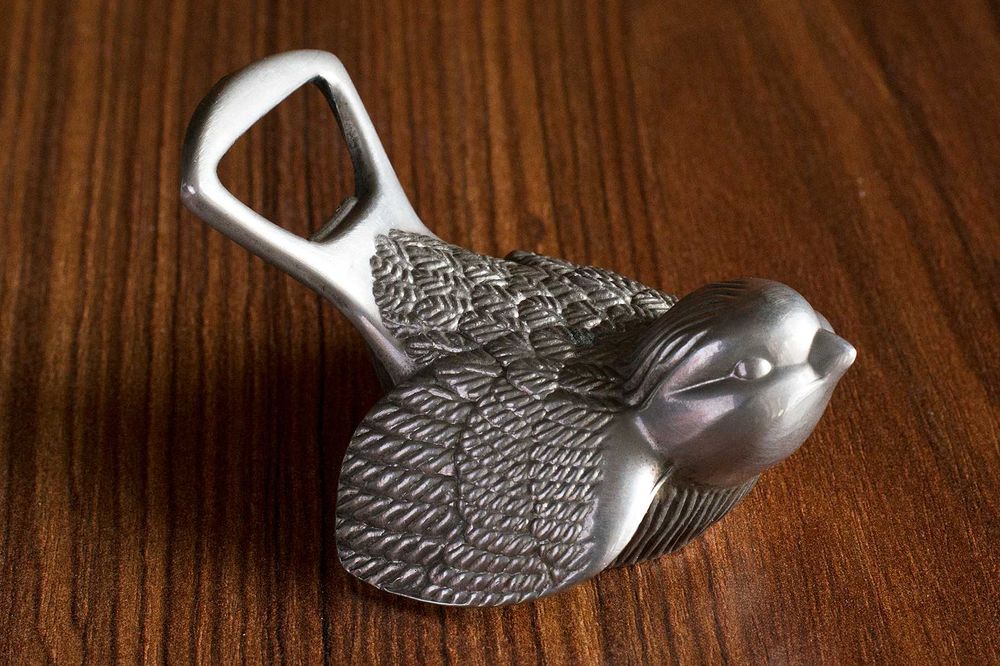 Продаю открывашку-пробку в виде воробья