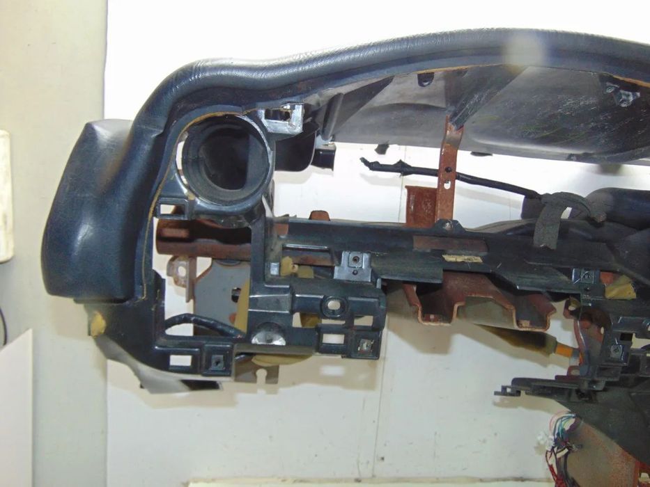 Mazda MX3 tablier