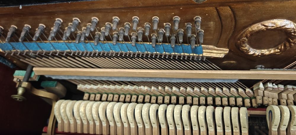 Piano Antigo Robert Seidel – Mais de 150 anos