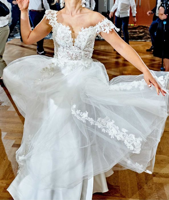 Sprzedam elegancką suknię ślubną