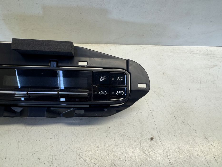 toyota auris ii hb panel klimatyzacji 55468-02030