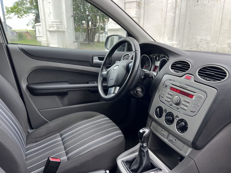 Продам авто Ford Focus 2008